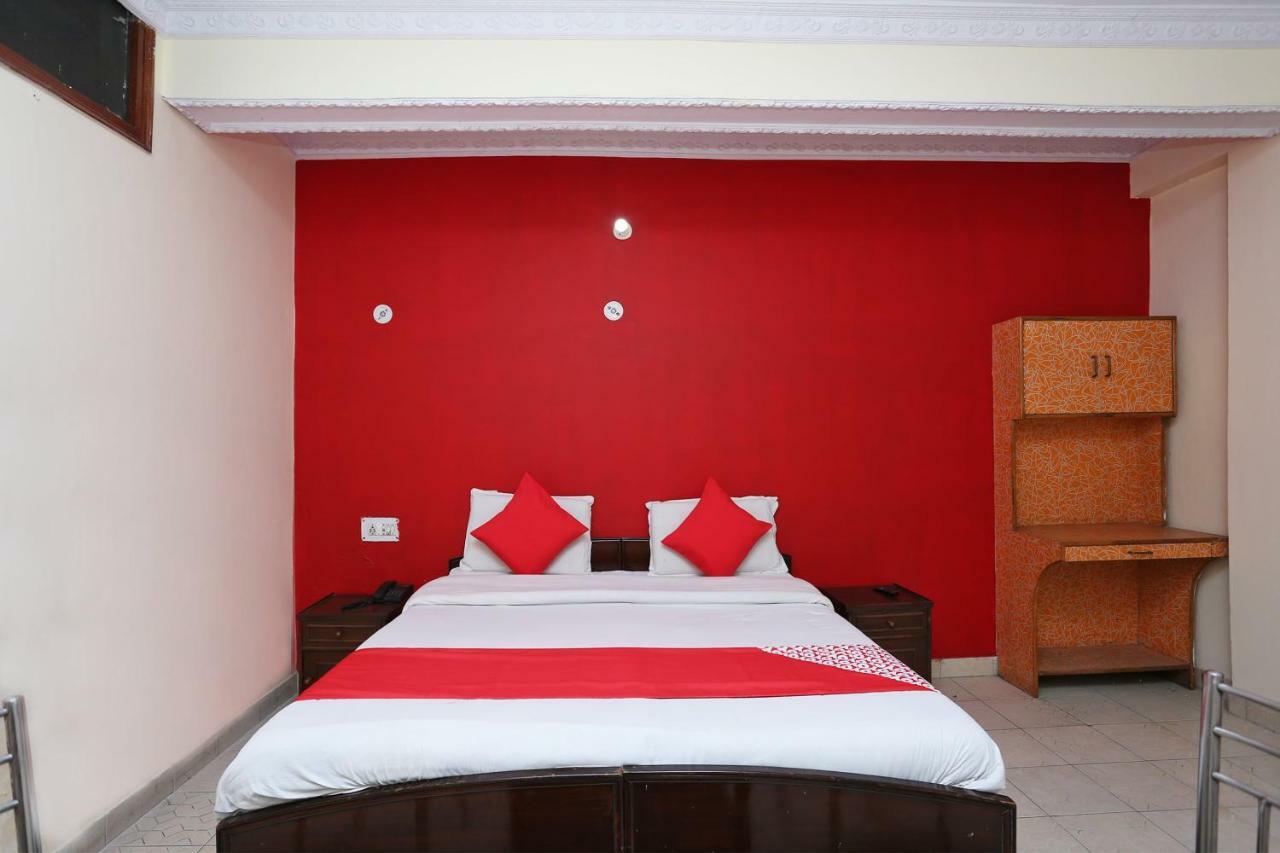 Oyo 39830 Hotel Esquire Meerut Extérieur photo