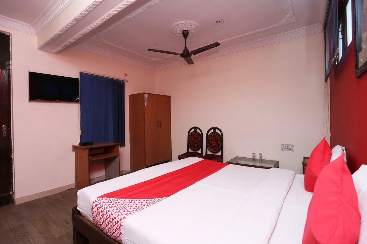 Oyo 39830 Hotel Esquire Meerut Extérieur photo