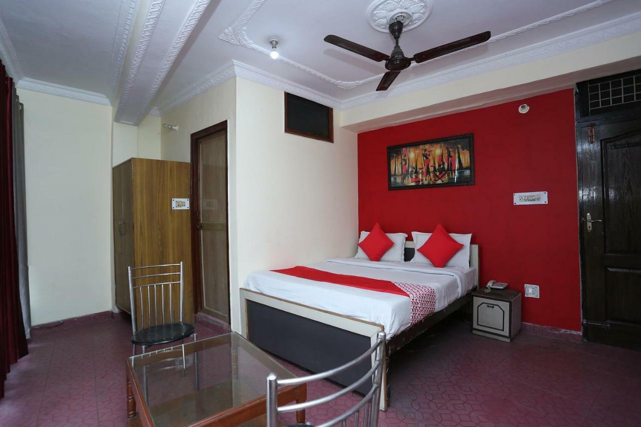 Oyo 39830 Hotel Esquire Meerut Extérieur photo