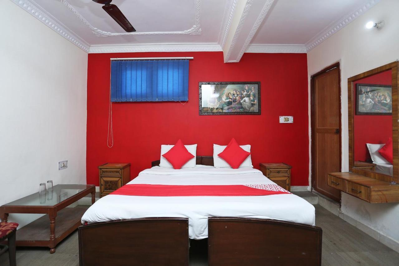Oyo 39830 Hotel Esquire Meerut Extérieur photo