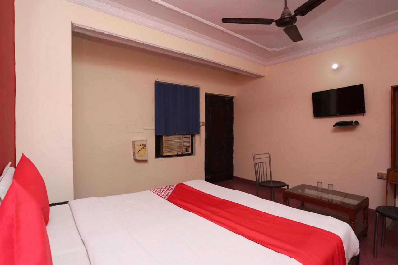 Oyo 39830 Hotel Esquire Meerut Extérieur photo